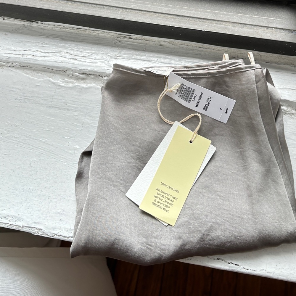 NWT Aritzia movement slip skirt